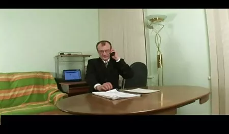 دارای موی سرخ لاغر نما برای دانلود سکسی ترین فیلم سینمایی جهان یک غریبه برهنه