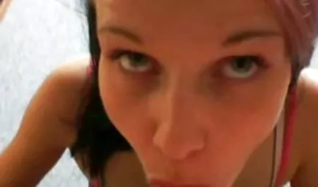 لورا لو صحنه های سکسی فیلم های سینمایی
